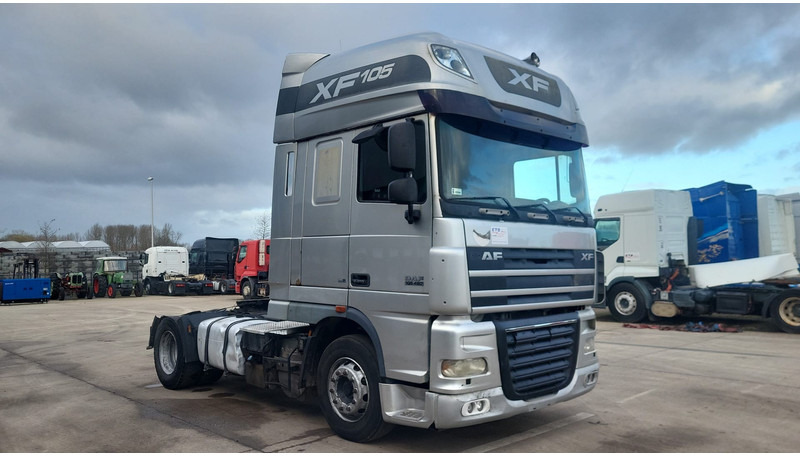 DAF 105 XF 460 (BOITE MANUELLE / MANUAL GEARBOX) - Sattelzugmaschine: das Bild 3 DAF 105 XF 460 (BOITE MANUELLE / MANUAL GEARBOX) - Sattelzugmaschine: das Bild 3