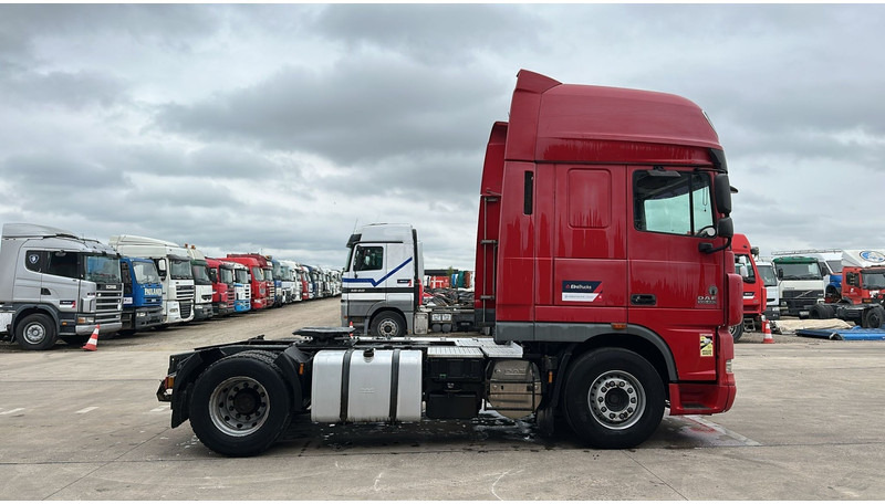 DAF 105 XF 460 (BOITE MANUELLE / MANUAL GEARBOX / TRES PROPRE) - Sattelzugmaschine: das Bild 4 DAF 105 XF 460 (BOITE MANUELLE / MANUAL GEARBOX / TRES PROPRE) - Sattelzugmaschine: das Bild 4