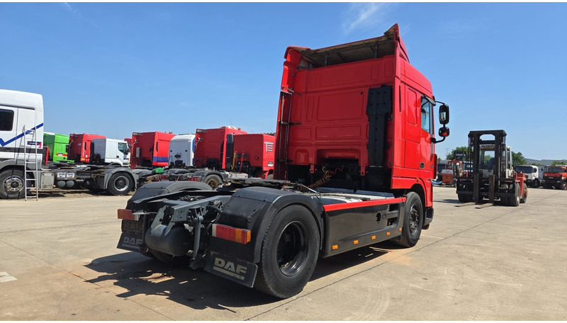 DAF XF 105.410 (BOITE MANUELLE / SUPER PROPRE !!! / TRES BONNE ETAT / AIRCO / MANUAL GEARBOX) - Sattelzugmaschine: das Bild 5 DAF XF 105.410 (BOITE MANUELLE / SUPER PROPRE !!! / TRES BONNE ETAT / AIRCO / MANUAL GEARBOX) - Sattelzugmaschine: das Bild 5