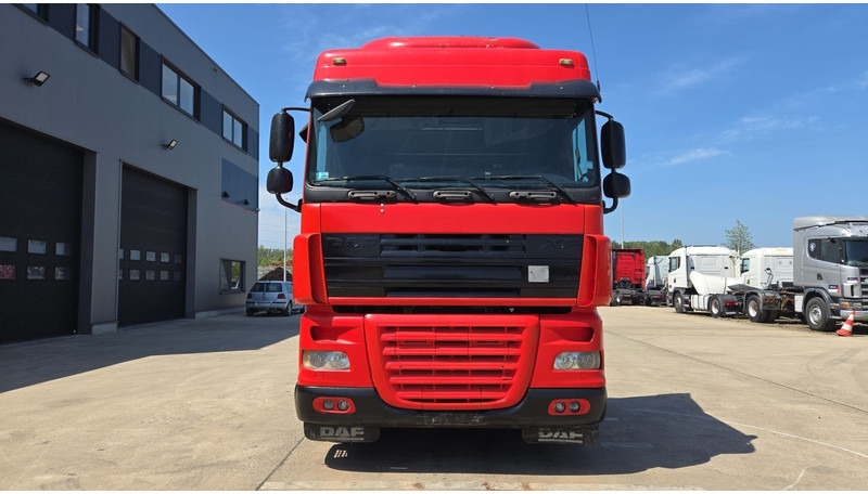 DAF XF 105.410 (BOITE MANUELLE / SUPER PROPRE !!! / TRES BONNE ETAT / AIRCO / MANUAL GEARBOX) - Sattelzugmaschine: das Bild 2 DAF XF 105.410 (BOITE MANUELLE / SUPER PROPRE !!! / TRES BONNE ETAT / AIRCO / MANUAL GEARBOX) - Sattelzugmaschine: das Bild 2