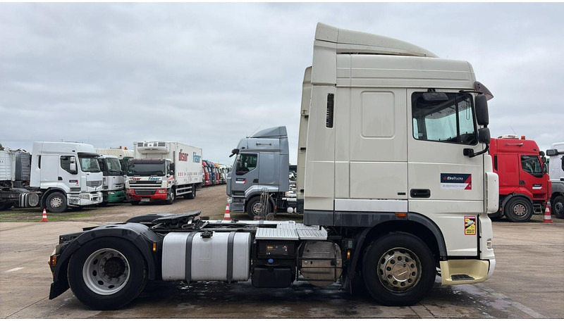 DAF XF 105.460 (BOITE MANUELLE / MANUAL GEARBOX) - Sattelzugmaschine: das Bild 3 DAF XF 105.460 (BOITE MANUELLE / MANUAL GEARBOX) - Sattelzugmaschine: das Bild 3