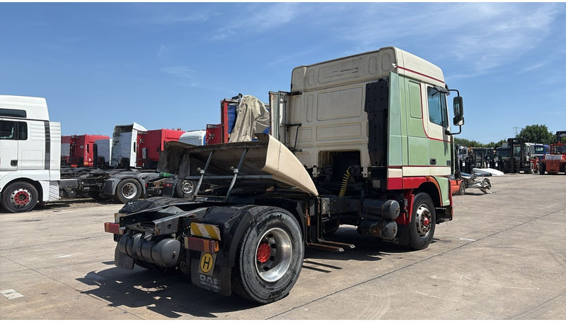 DAF XF 95.430 (EURO 3 / BOITE MANUELLE / MANUAL GEARBOX) - Sattelzugmaschine: das Bild 5 DAF XF 95.430 (EURO 3 / BOITE MANUELLE / MANUAL GEARBOX) - Sattelzugmaschine: das Bild 5