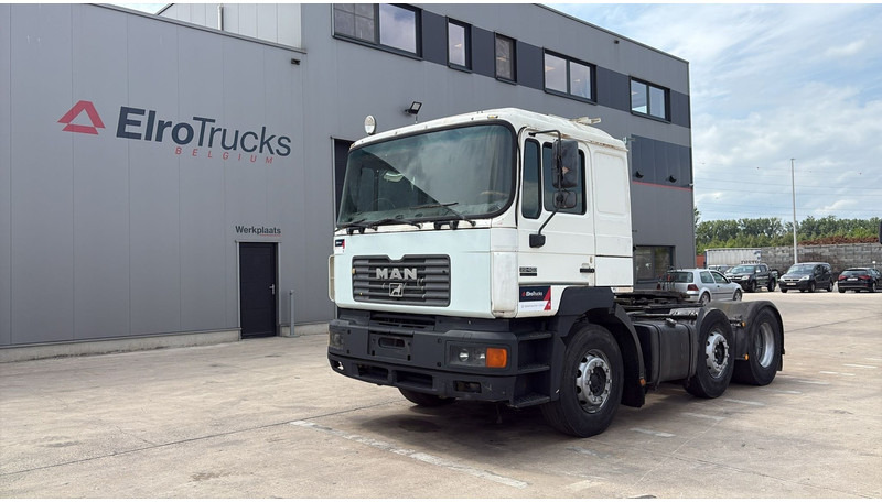 MAN 25.403 (6X2 / 6 CYLINDER / EURO 2 / MANUAL GEARBOX / 8 TYRES) - Sattelzugmaschine: das Bild 1 MAN 25.403 (6X2 / 6 CYLINDER / EURO 2 / MANUAL GEARBOX / 8 TYRES) - Sattelzugmaschine: das Bild 1