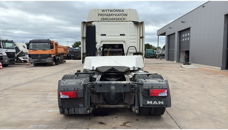 MAN TGA 18.430 (PTO / POMPE HYDRAULIQUE / MANUAL GEARBOX / BOITE MANUELLE / HYDRAULIC PUMP) - Sattelzugmaschine: das Bild 5 MAN TGA 18.430 (PTO / POMPE HYDRAULIQUE / MANUAL GEARBOX / BOITE MANUELLE / HYDRAULIC PUMP) - Sattelzugmaschine: das Bild 5