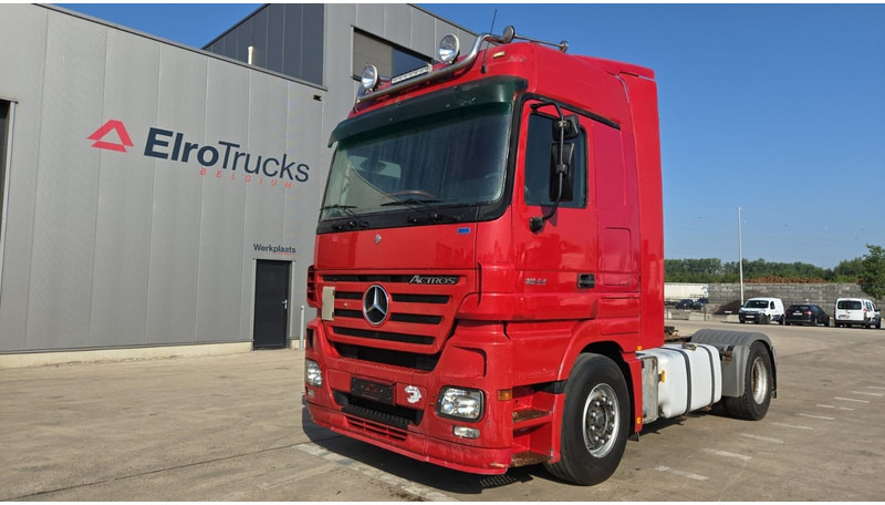 Mercedes-Benz actros 1844 (PARFAIT ETAT / PROPRE / AIRCO / MP2 / V6) - Sattelzugmaschine: das Bild 1 Mercedes-Benz actros 1844 (PARFAIT ETAT / PROPRE / AIRCO / MP2 / V6) - Sattelzugmaschine: das Bild 1