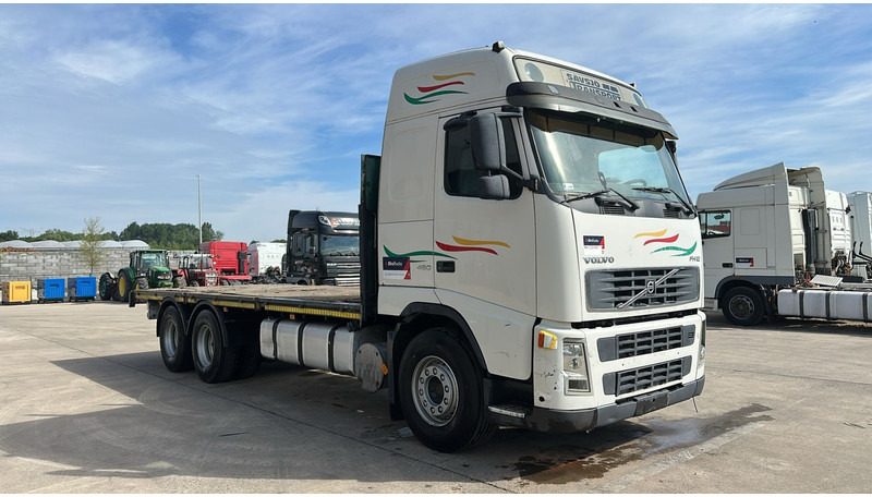Volvo FH 12 - 460 (BOITE MANUELLE / MANUAL GEARBOX / 10 TYRES / 6X2 / AC / AIRCO) - Pritsche LKW: das Bild 3 Volvo FH 12 - 460 (BOITE MANUELLE / MANUAL GEARBOX / 10 TYRES / 6X2 / AC / AIRCO) - Pritsche LKW: das Bild 3