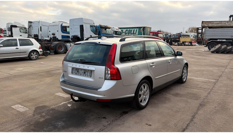 Volvo V50 (BELGIAN CAR / AIRCO / AUTOMATIC GEARBOX / EURO 5) - PKW: das Bild 5 Volvo V50 (BELGIAN CAR / AIRCO / AUTOMATIC GEARBOX / EURO 5) - PKW: das Bild 5