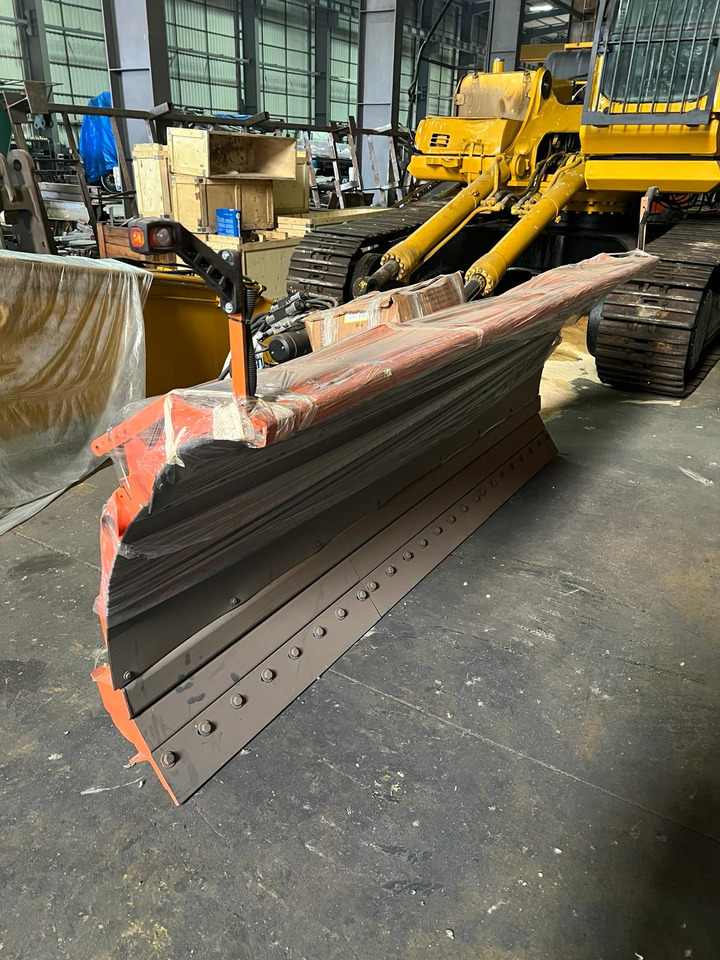 GALEN Snow Blade for Trucks - Schneepflug für LKW: das Bild 1 GALEN Snow Blade for Trucks - Schneepflug für LKW: das Bild 1