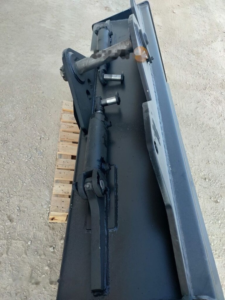 Galen OQ65 Tilt Bucket - Baggerschaufel: das Bild 3 Galen OQ65 Tilt Bucket - Baggerschaufel: das Bild 3