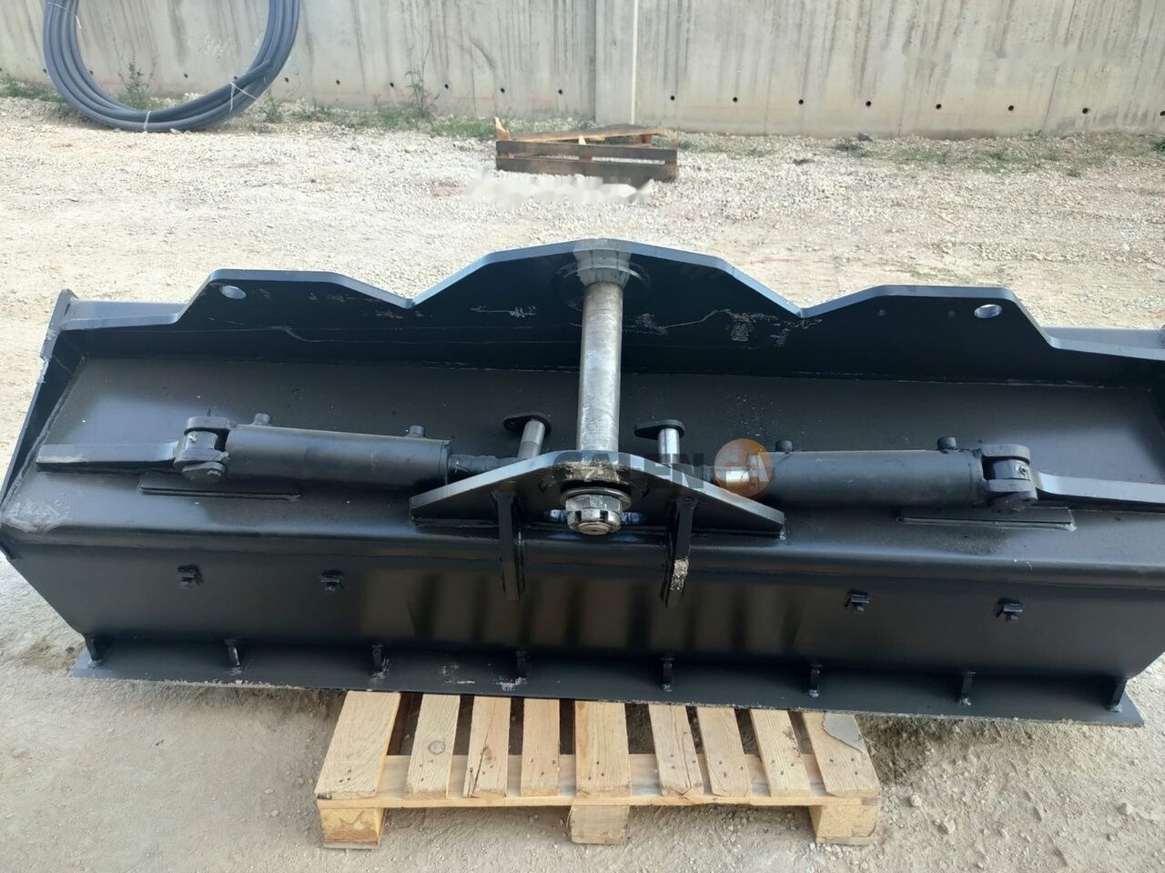 Galen OQ65 Tilt Bucket - Baggerschaufel: das Bild 4 Galen OQ65 Tilt Bucket - Baggerschaufel: das Bild 4