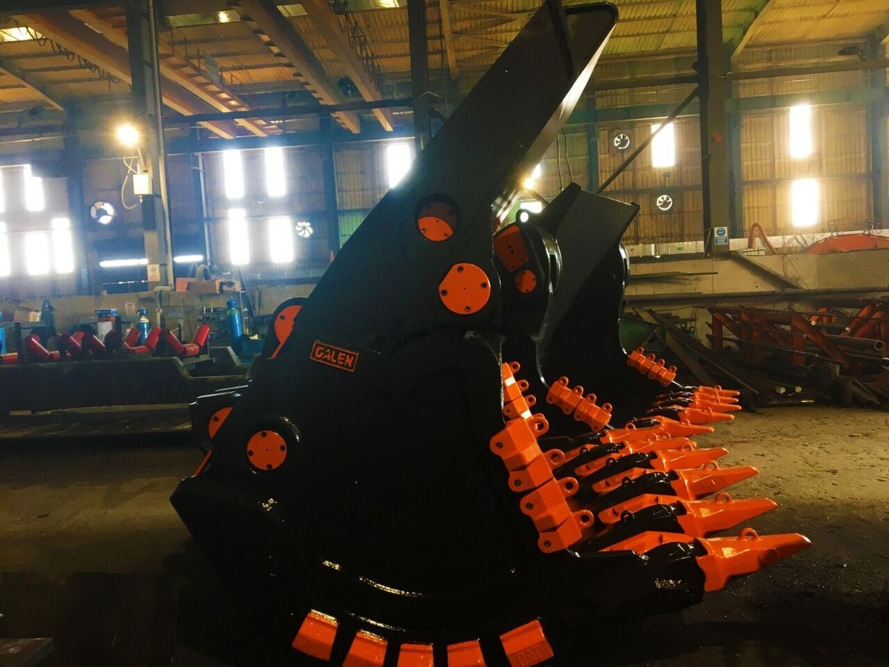 Galen SHOVEL BUCKET - Baggerschaufel: das Bild 4 Galen SHOVEL BUCKET - Baggerschaufel: das Bild 4