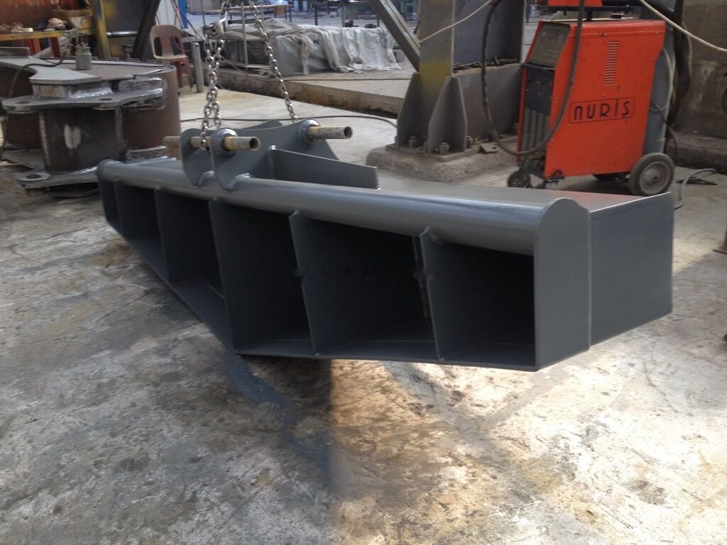 Galen TRAPEZOID BUCKET (V Ditch Bucket) - Baggerschaufel: das Bild 1 Galen TRAPEZOID BUCKET (V Ditch Bucket) - Baggerschaufel: das Bild 1