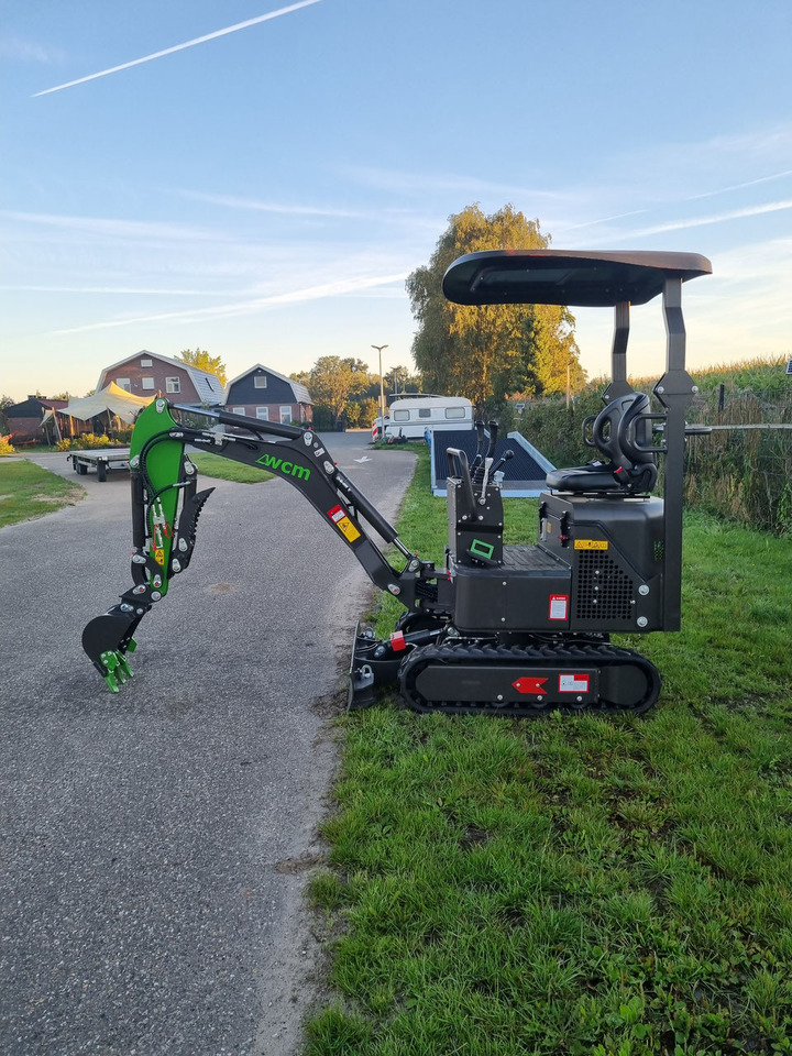 WCM CTX 8010S Diesel - Minibagger: das Bild 3 WCM CTX 8010S Diesel - Minibagger: das Bild 3