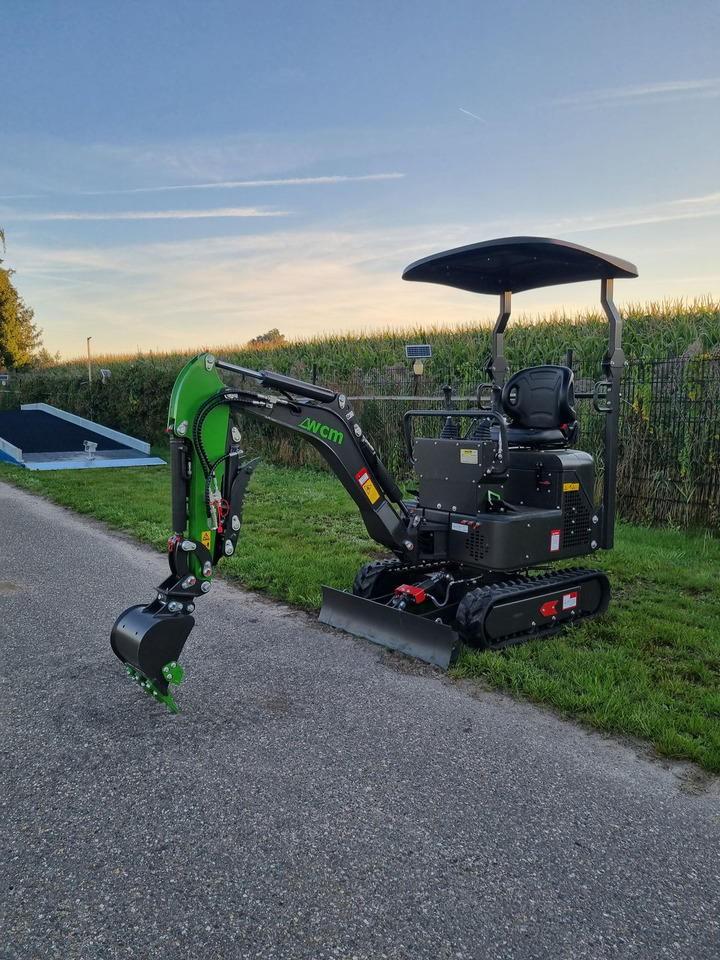 WCM CTX 8010S Diesel - Minibagger: das Bild 1 WCM CTX 8010S Diesel - Minibagger: das Bild 1