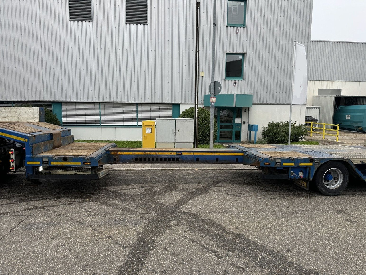 Doll S3L Tele-Tieflader+3,3m Radmulden Lift Lenkachse - Tieflader Auflieger: das Bild 4 Doll S3L Tele-Tieflader+3,3m Radmulden Lift Lenkachse - Tieflader Auflieger: das Bild 4