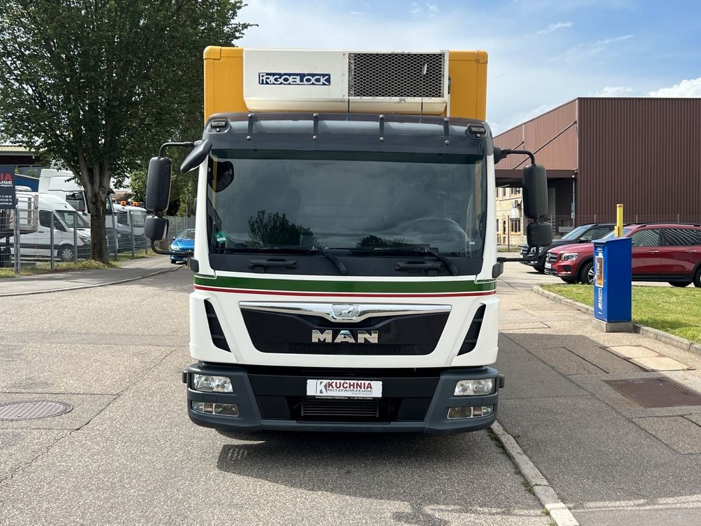 MAN TGL 8.220 Kühlkoffer 5,26m LBW Klima Luftgef. MAN TGL 8.220 Kühlkoffer 5,26m LBW Klima Luftgef. - Kühltransporter: das Bild 2 MAN TGL 8.220 Kühlkoffer 5,26m LBW Klima Luftgef. MAN TGL 8.220 Kühlkoffer 5,26m LBW Klima Luftgef. - Kühltransporter: das Bild 2