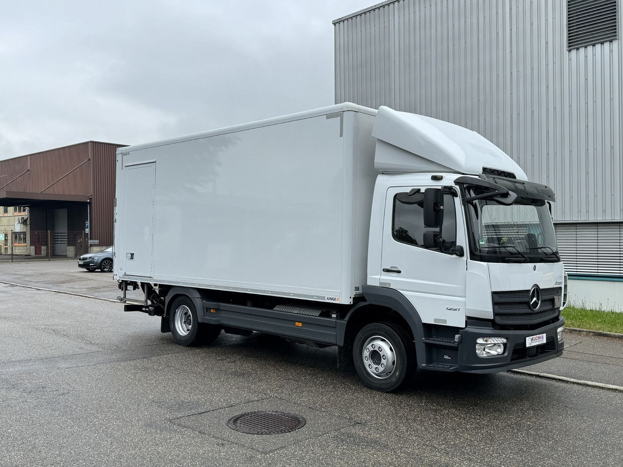 Mercedes-Benz Atego 1221 L Koffer 6,1m LBW AHK Klima TOP - Koffer LKW: das Bild 1 Mercedes-Benz Atego 1221 L Koffer 6,1m LBW AHK Klima TOP - Koffer LKW: das Bild 1
