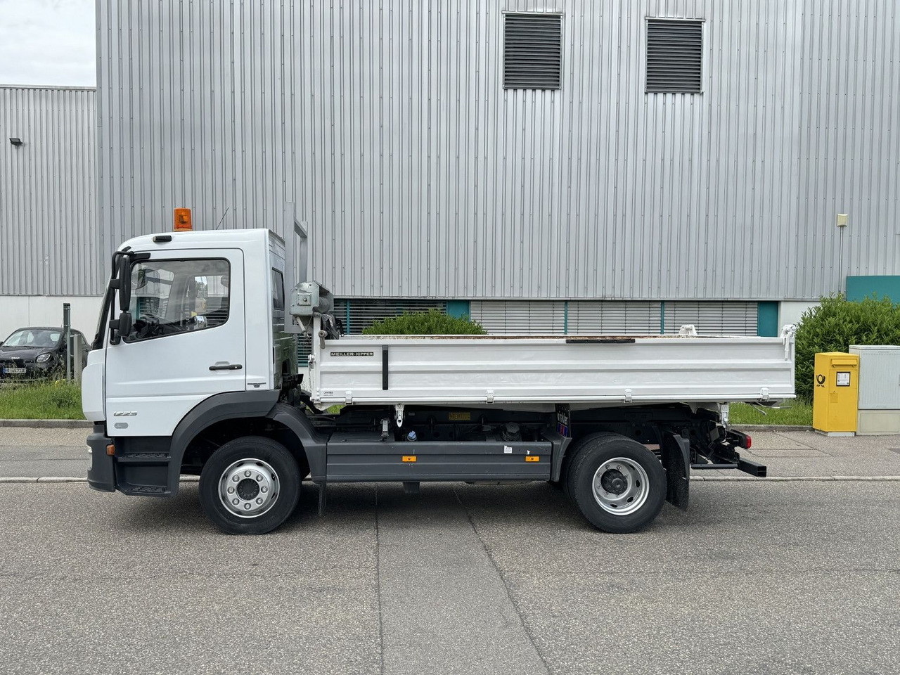 Mercedes-Benz Atego 1223 K Dreiseitenkipper 2xAHK 3-Sitze E6 - Kipper: das Bild 5 Mercedes-Benz Atego 1223 K Dreiseitenkipper 2xAHK 3-Sitze E6 - Kipper: das Bild 5