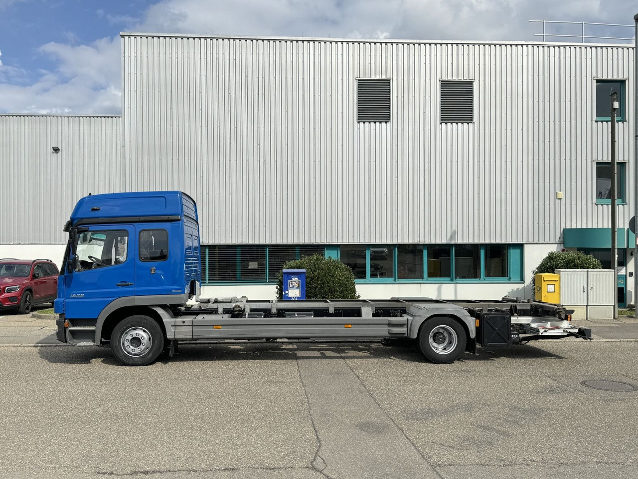 Mercedes-Benz Atego 1529 LL BDF 6-Sitze Umzug u-LBW Gr-Haus - Containerwagen/ Wechselfahrgestell LKW: das Bild 5 Mercedes-Benz Atego 1529 LL BDF 6-Sitze Umzug u-LBW Gr-Haus - Containerwagen/ Wechselfahrgestell LKW: das Bild 5