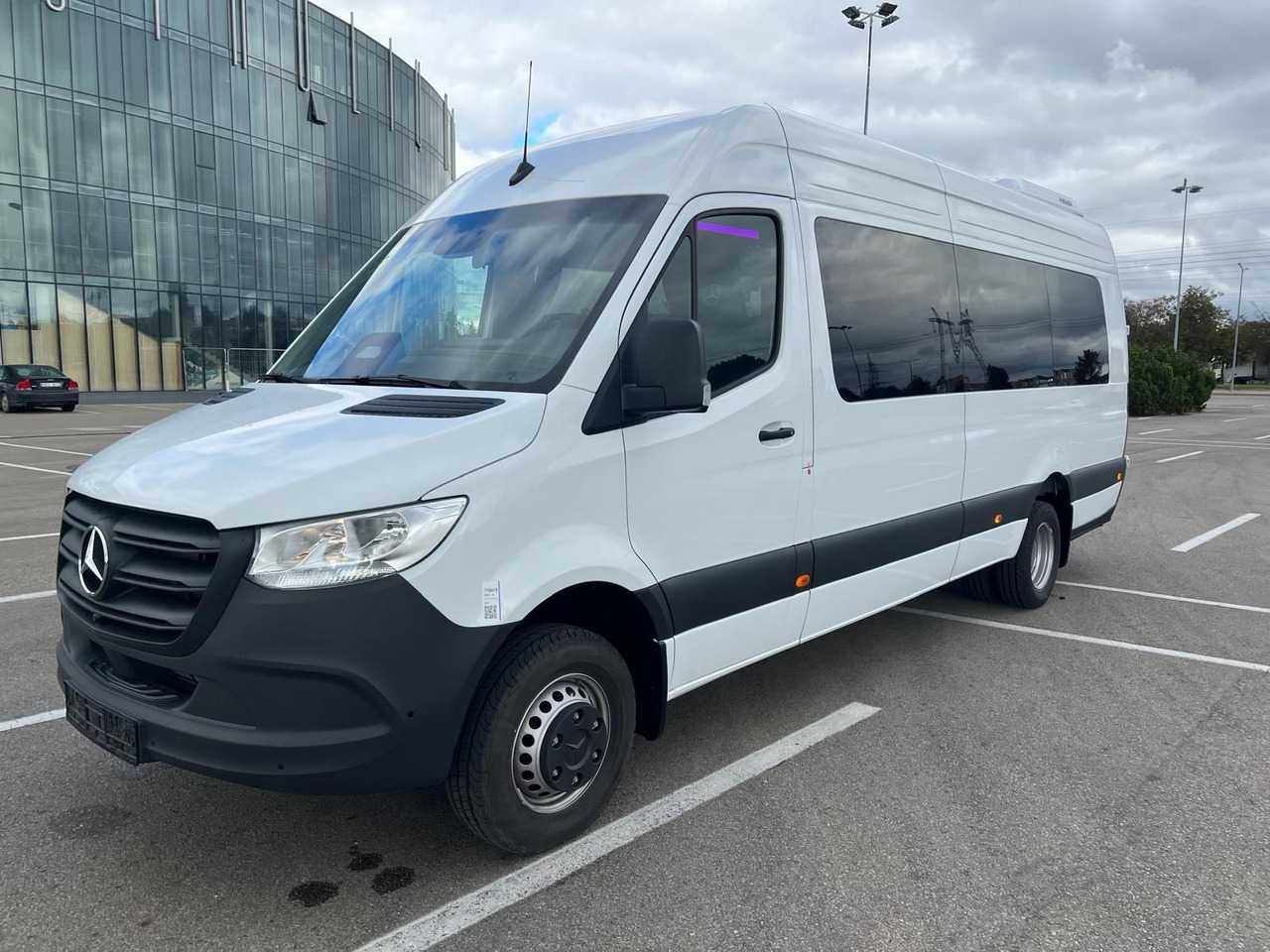Mercedes-Benz Sprinter 517 Komfort XL, 21 SS - Kleinbus, Personentransporter: das Bild 2 Mercedes-Benz Sprinter 517 Komfort XL, 21 SS - Kleinbus, Personentransporter: das Bild 2