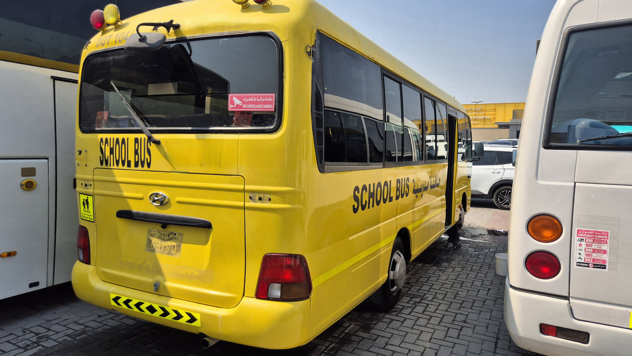 Toyota Coaster // Hyundai County... 30 places ... Climatisé - Kleinbus, Personentransporter: das Bild 3 Toyota Coaster // Hyundai County... 30 places ... Climatisé - Kleinbus, Personentransporter: das Bild 3