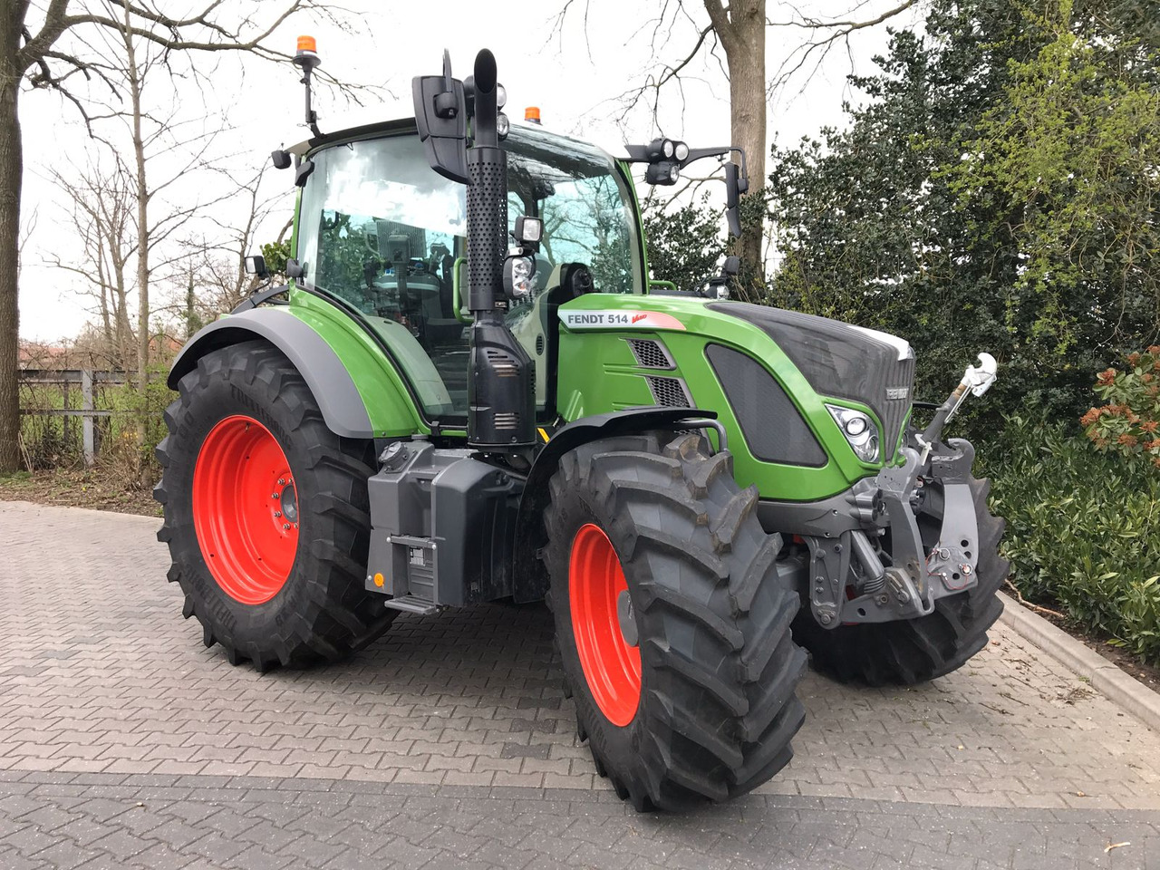 FENDT 514 Vario S4 ProfiPlus - Traktor: das Bild 3 FENDT 514 Vario S4 ProfiPlus - Traktor: das Bild 3