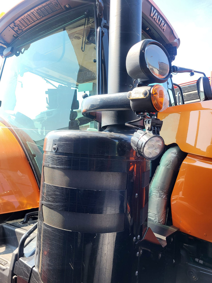 VALTRA S394 - Traktor: das Bild 3 VALTRA S394 - Traktor: das Bild 3