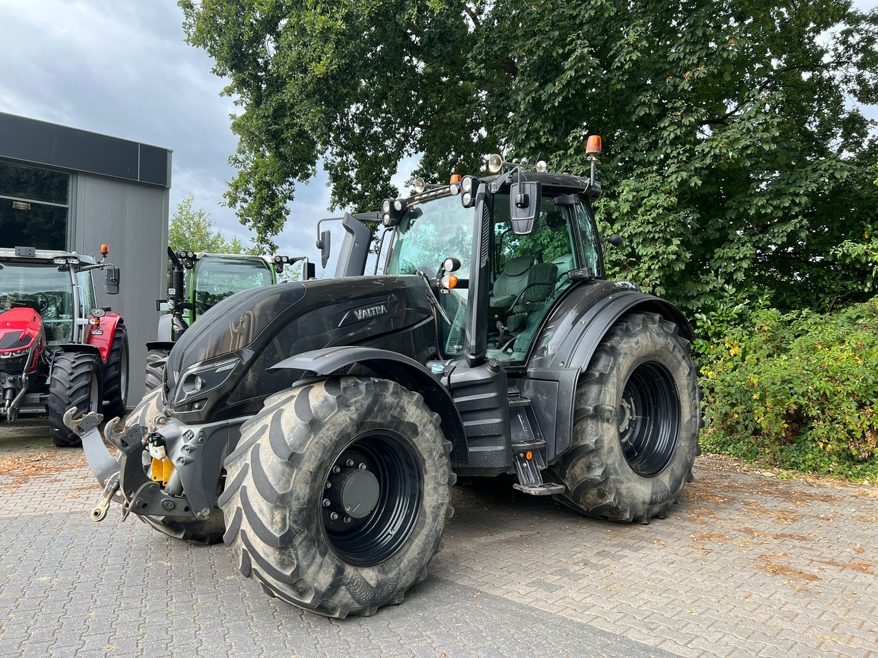 VALTRA T174 Versu - Traktor: das Bild 1 VALTRA T174 Versu - Traktor: das Bild 1