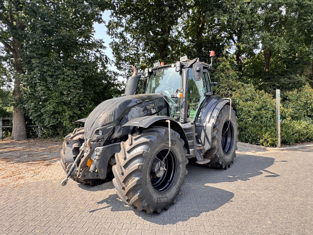 VALTRA T214 Direct - Traktor: das Bild 1 VALTRA T214 Direct - Traktor: das Bild 1