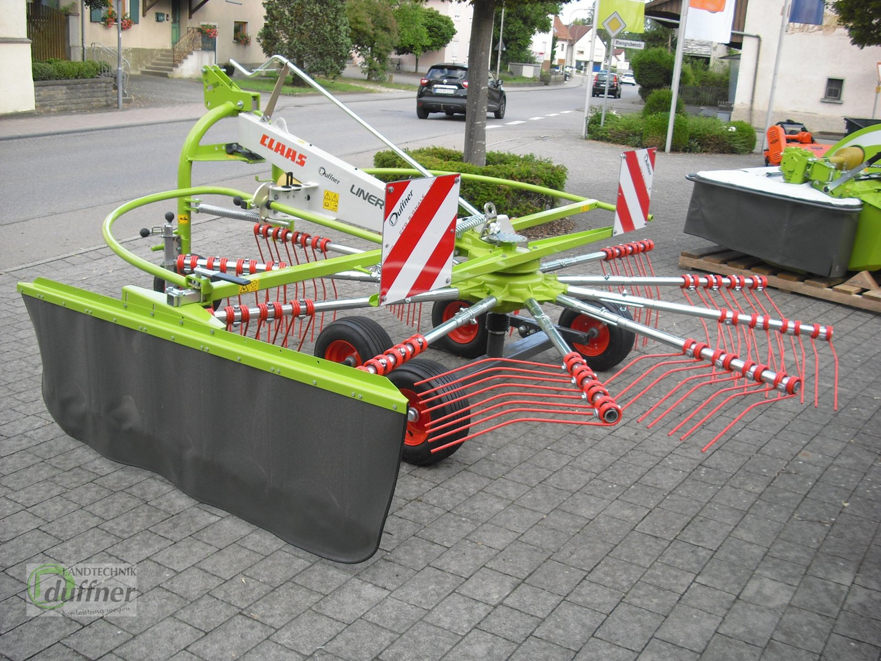 CLAAS Liner 370 - Heuwender/ Wenderechen: das Bild 5 CLAAS Liner 370 - Heuwender/ Wenderechen: das Bild 5