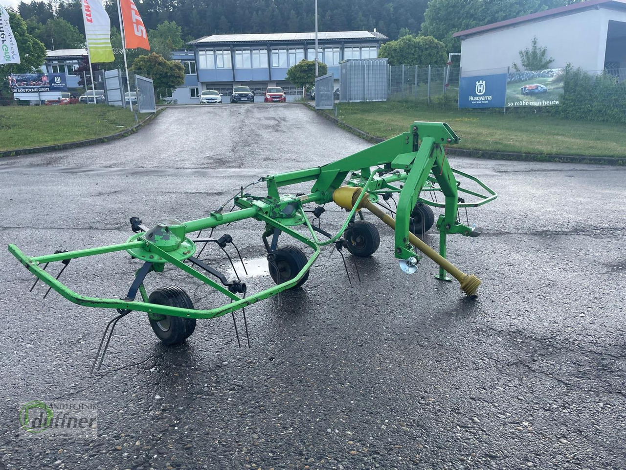 Deutz-Fahr KH 2.44 - Heuwender/ Wenderechen: das Bild 2 Deutz-Fahr KH 2.44 - Heuwender/ Wenderechen: das Bild 2