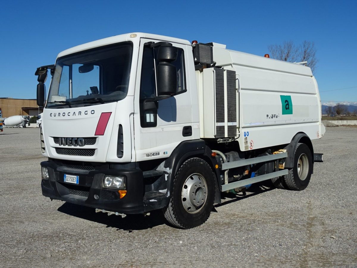 IVECO EUROCARGO 150E22 - Kehrmaschine: das Bild 3 IVECO EUROCARGO 150E22 - Kehrmaschine: das Bild 3