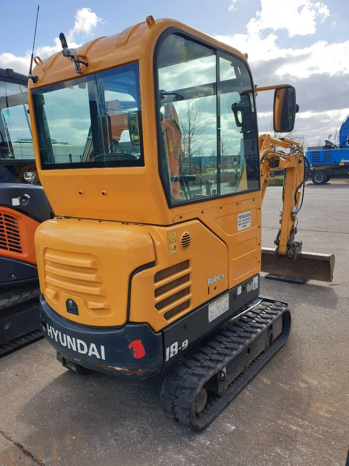 Hyundai R18-9 - Minibagger: das Bild 4 Hyundai R18-9 - Minibagger: das Bild 4