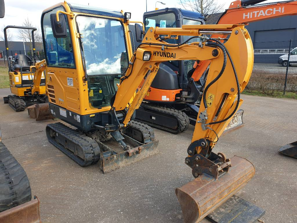 Hyundai R18-9 - Minibagger: das Bild 2 Hyundai R18-9 - Minibagger: das Bild 2