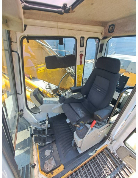 Kettenbagger Liebherr R924B HDSL: das Bild 8