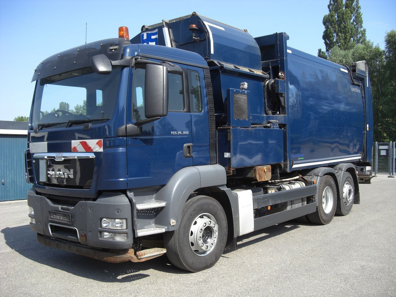 MAN 26360FNLL / SEITENLADER MAN 26360FNLL / SEITENLADER - Müllwagen: das Bild 1 MAN 26360FNLL / SEITENLADER MAN 26360FNLL / SEITENLADER - Müllwagen: das Bild 1