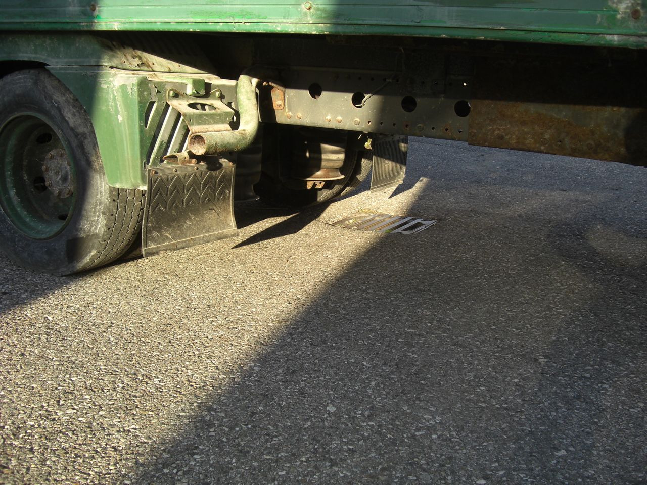 Mercedes-Benz 823L - Koffer LKW: das Bild 5 Mercedes-Benz 823L - Koffer LKW: das Bild 5