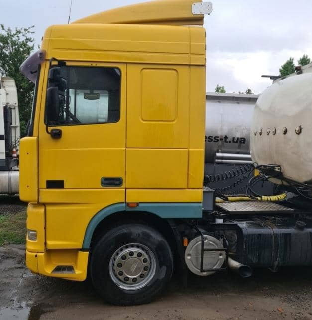 DAF XF 95 Tractor unit - Sattelzugmaschine: das Bild 2 DAF XF 95 Tractor unit - Sattelzugmaschine: das Bild 2