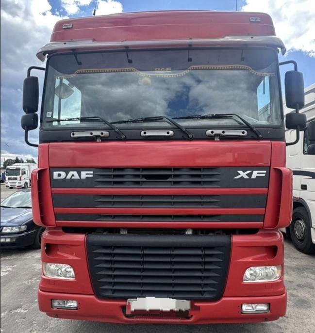 DAF XF 95 Tractor unit - Sattelzugmaschine: das Bild 2 DAF XF 95 Tractor unit - Sattelzugmaschine: das Bild 2