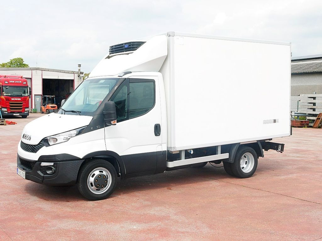 Iveco 35C15 DAILY KULKOFFER CARREIER XARIOS 350 -20c - Kühltransporter: das Bild 4 Iveco 35C15 DAILY KULKOFFER CARREIER XARIOS 350 -20c - Kühltransporter: das Bild 4