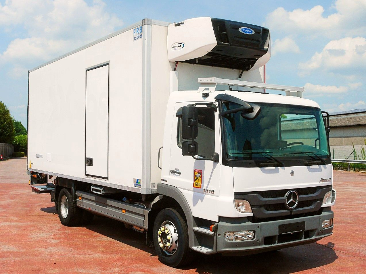 Mercedes-Benz 1318 ATEGO FLEISH KUHLKOFFER CARRIER SUPRA 750 - Kühlkoffer LKW: das Bild 2 Mercedes-Benz 1318 ATEGO FLEISH KUHLKOFFER CARRIER SUPRA 750 - Kühlkoffer LKW: das Bild 2