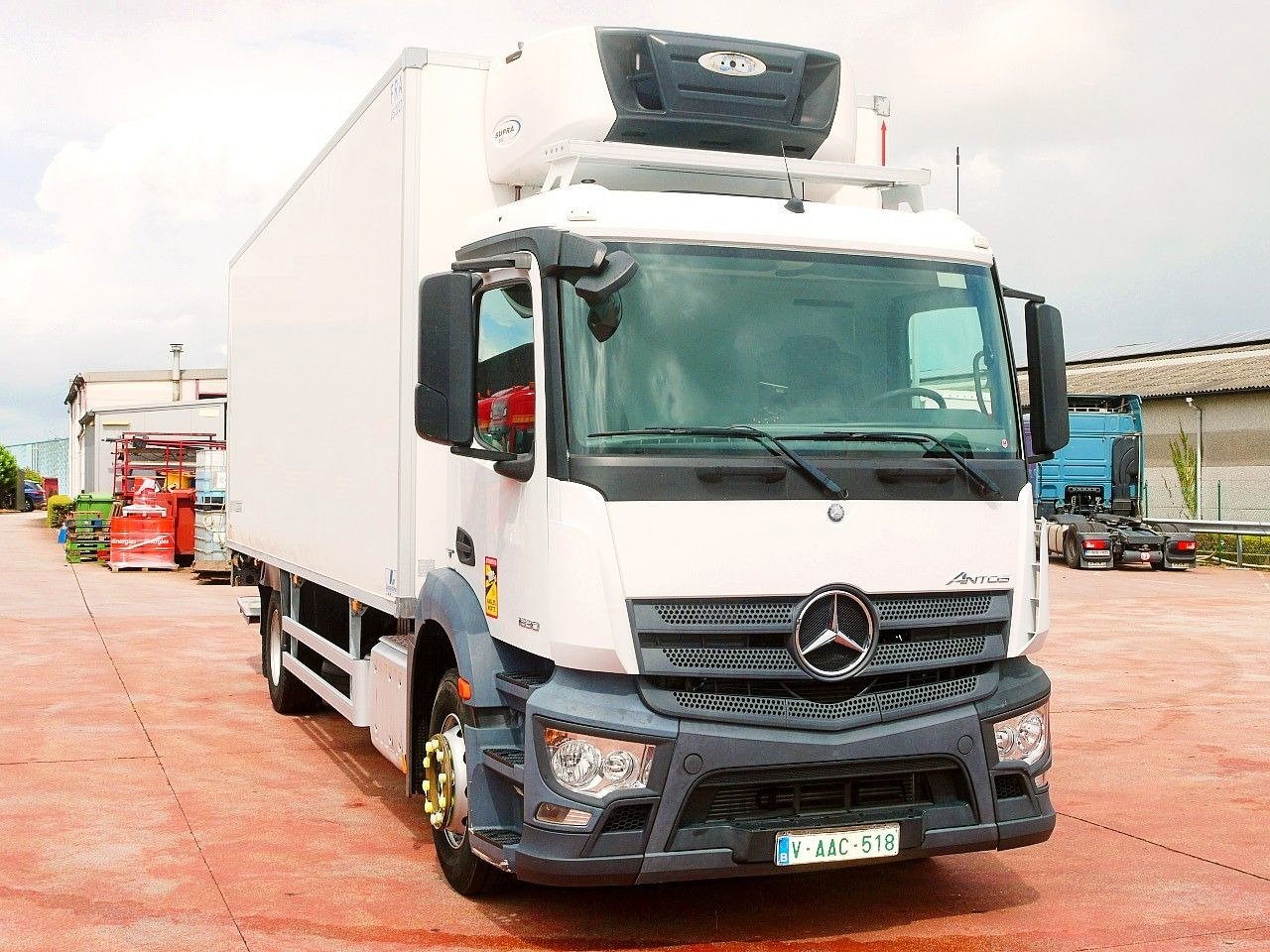Mercedes-Benz 1830 ANTOS KUHLKOFFER CARRIER SUPRA 850 - Kühlkoffer LKW: das Bild 1 Mercedes-Benz 1830 ANTOS KUHLKOFFER CARRIER SUPRA 850 - Kühlkoffer LKW: das Bild 1