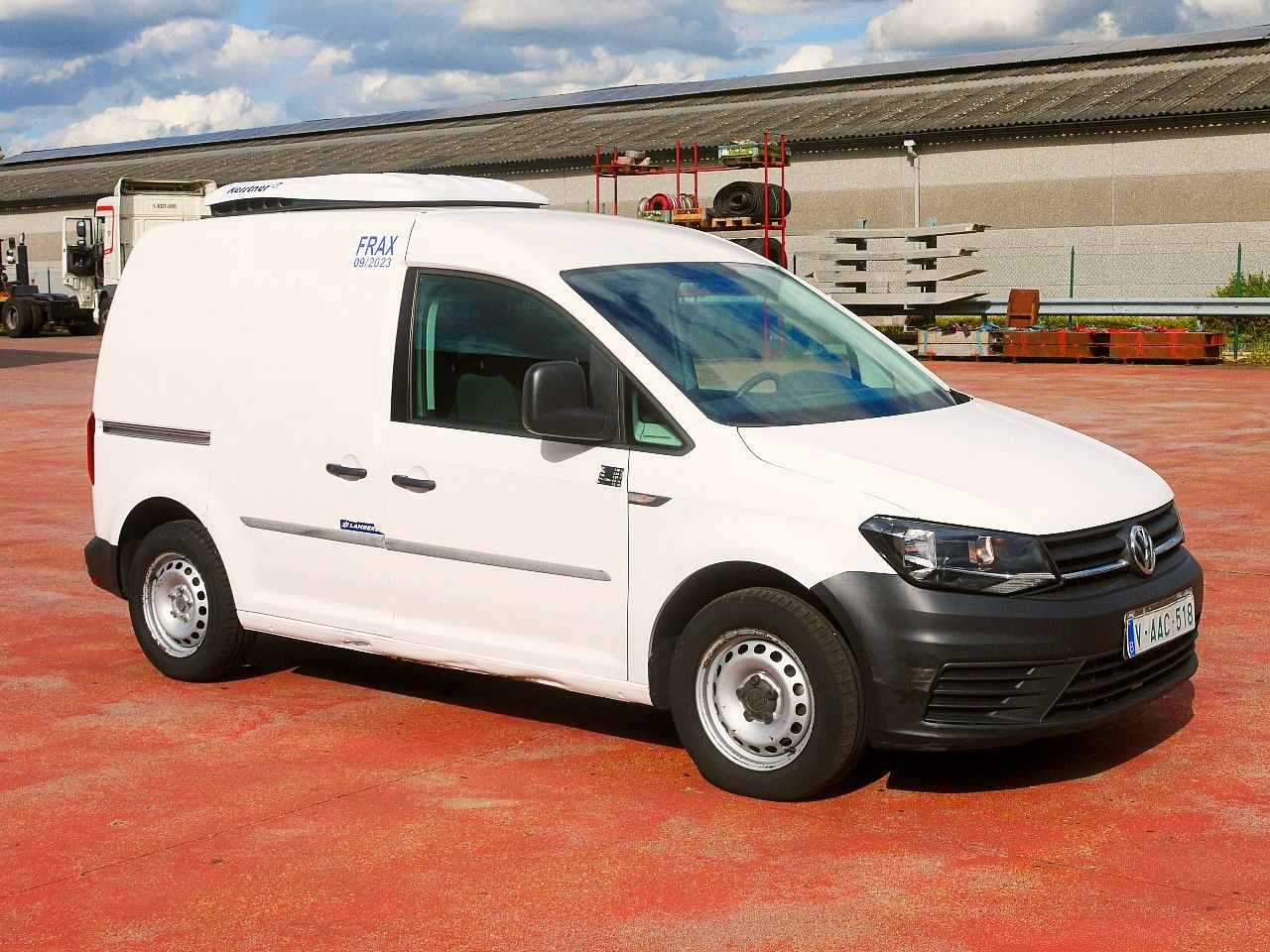 Volkswagen CADDY 2.0 KONVEKTA -2c A/C €6 - Kühltransporter: das Bild 2 Volkswagen CADDY 2.0 KONVEKTA -2c A/C €6 - Kühltransporter: das Bild 2