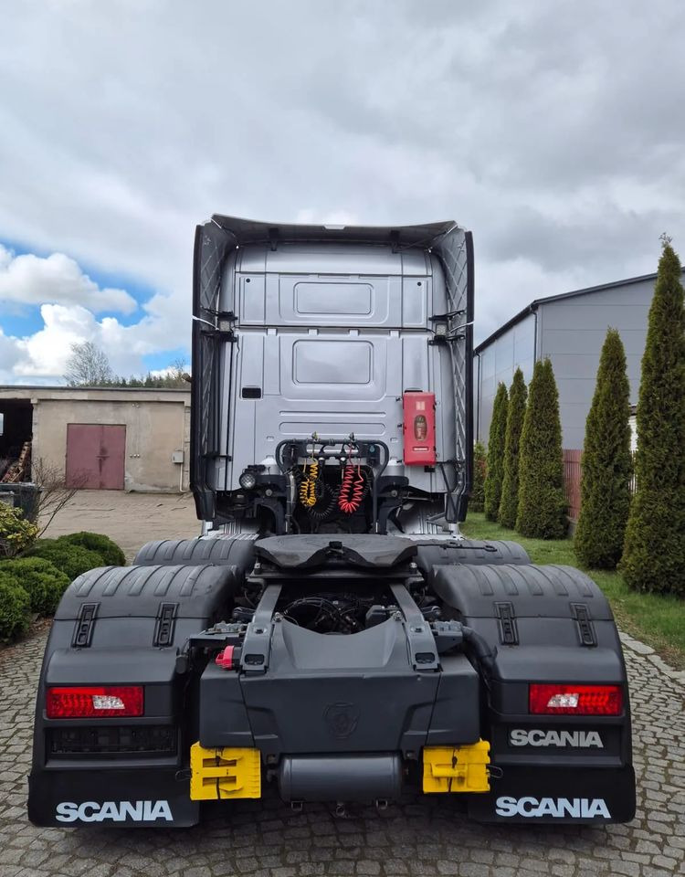 Scania R450 - Sattelzugmaschine: das Bild 5 Scania R450 - Sattelzugmaschine: das Bild 5