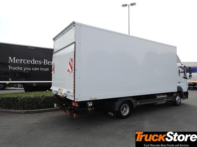 Mercedes-Benz Atego 818 L - Koffer Transporter: das Bild 4 Mercedes-Benz Atego 818 L - Koffer Transporter: das Bild 4