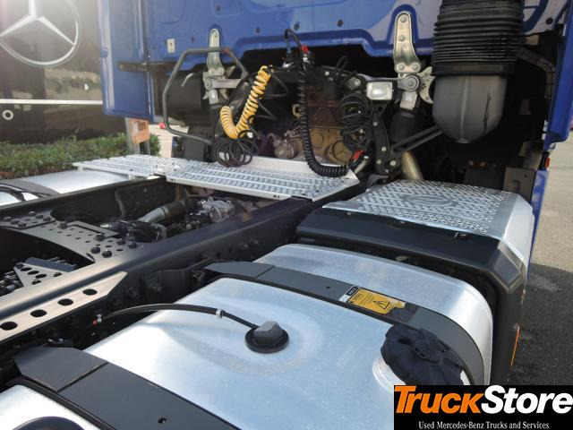 Mercedes-Benz Actros 1845 LS - Sattelzugmaschine: das Bild 2 Mercedes-Benz Actros 1845 LS - Sattelzugmaschine: das Bild 2