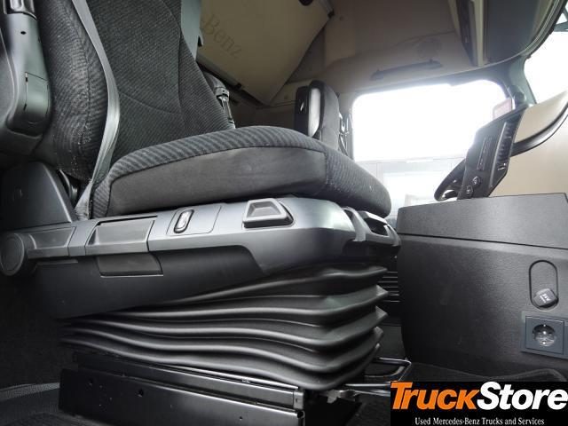 Mercedes-Benz Actros 1845 LS - Sattelzugmaschine: das Bild 2 Mercedes-Benz Actros 1845 LS - Sattelzugmaschine: das Bild 2