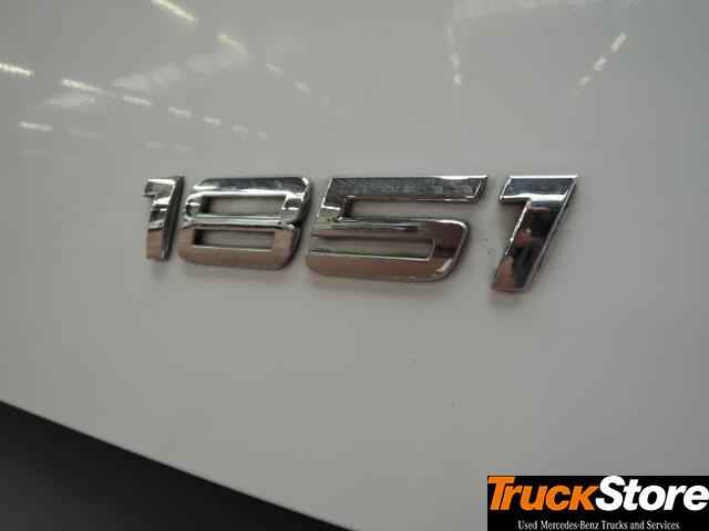 Mercedes-Benz Actros 1851 LS - Sattelzugmaschine: das Bild 2 Mercedes-Benz Actros 1851 LS - Sattelzugmaschine: das Bild 2