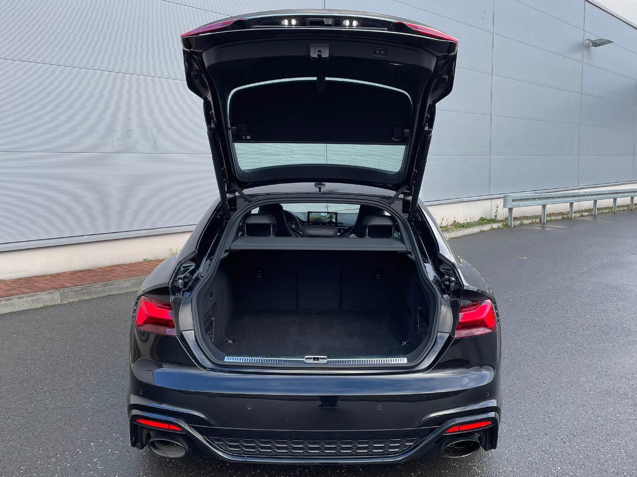 Limousine Audi RS 5 Sportsback V6 TFSI quattro LEDER MATRIX LED: das Bild 37 Limousine Audi RS 5 Sportsback V6 TFSI quattro LEDER MATRIX LED: das Bild 37