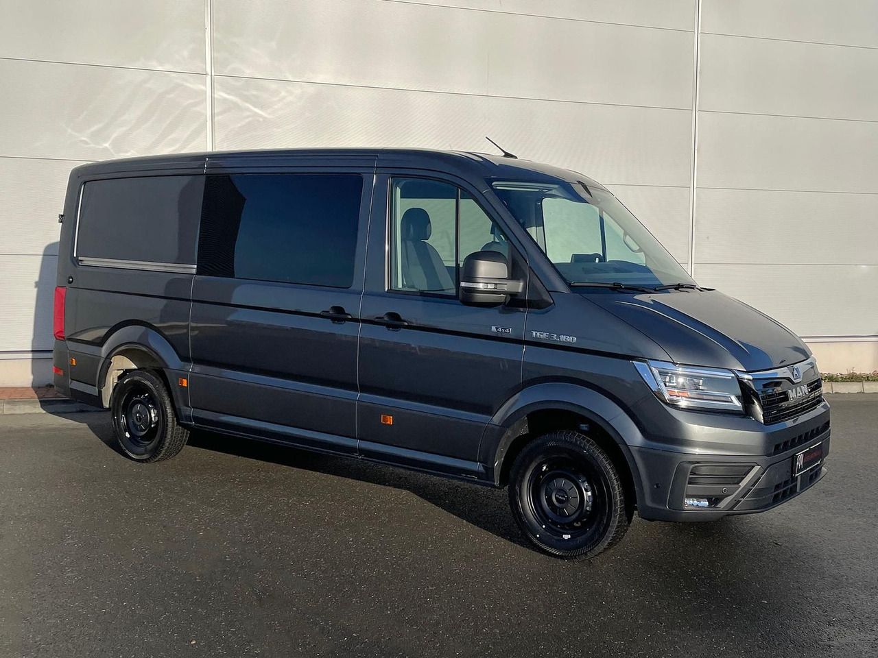 MAN TGE 3.180 L3H2 KASTEN 4x4 AUTOM ACC LED AHK DAB - Kastenwagen: das Bild 2 MAN TGE 3.180 L3H2 KASTEN 4x4 AUTOM ACC LED AHK DAB - Kastenwagen: das Bild 2